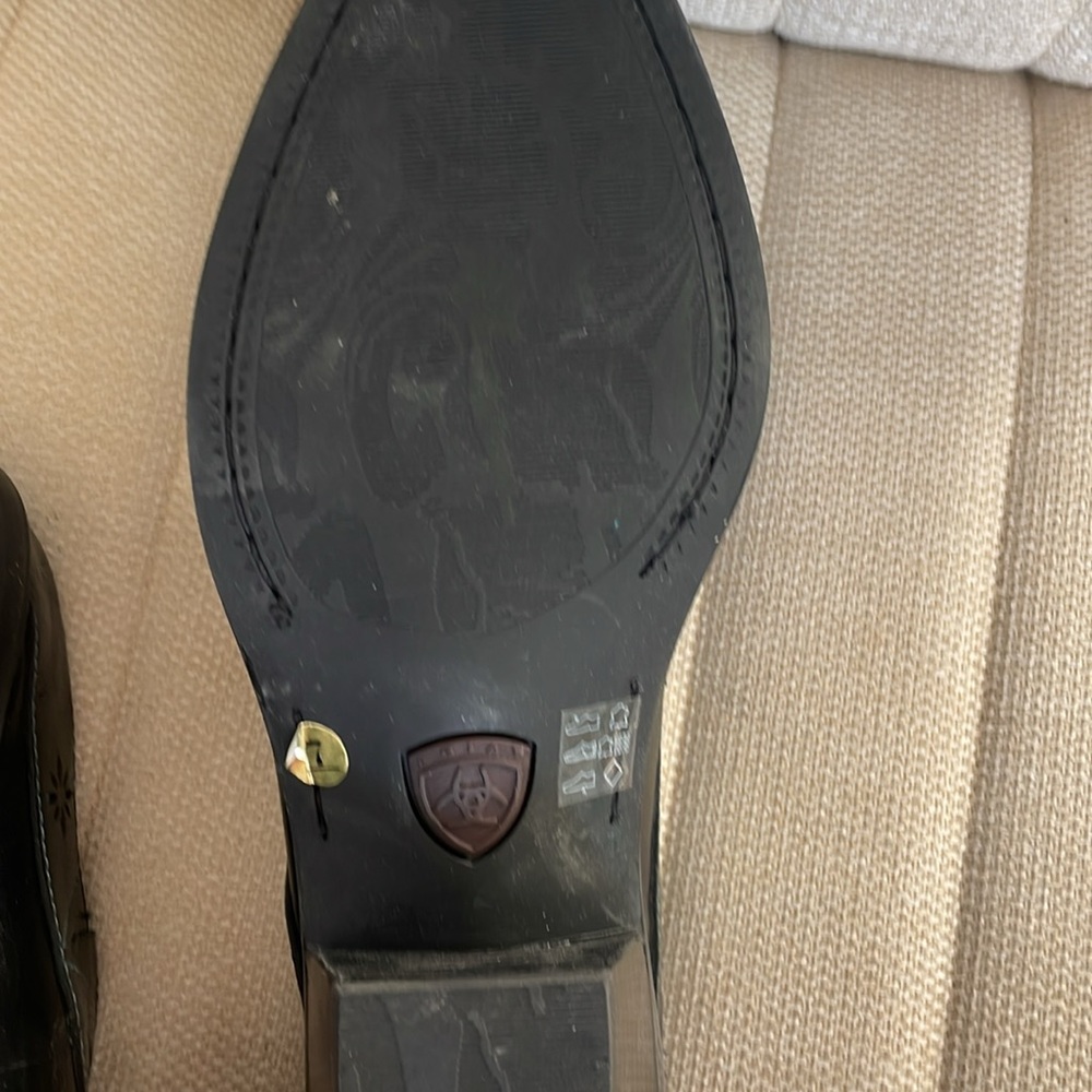 Ariat shoes - Picture 3 of 4